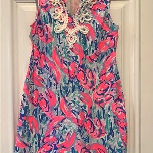 Lilly Pulitzer Harper Sheath Dress Size XXS Blue Pink Lobsters V-Neck Cosmic